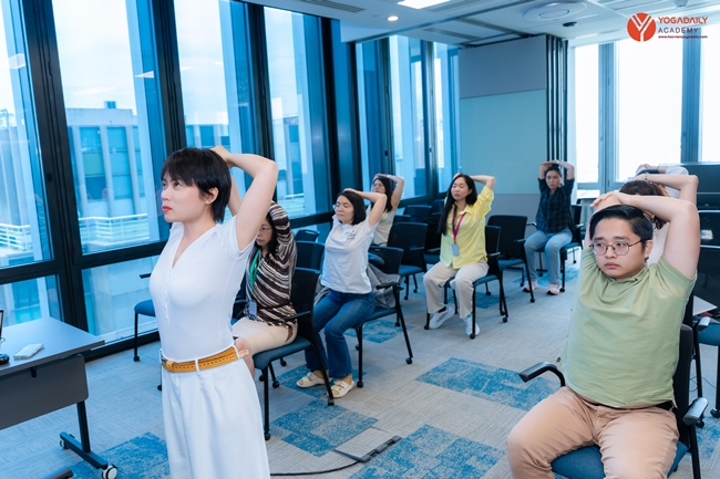 Yoga doanh nghiệp tại công sở