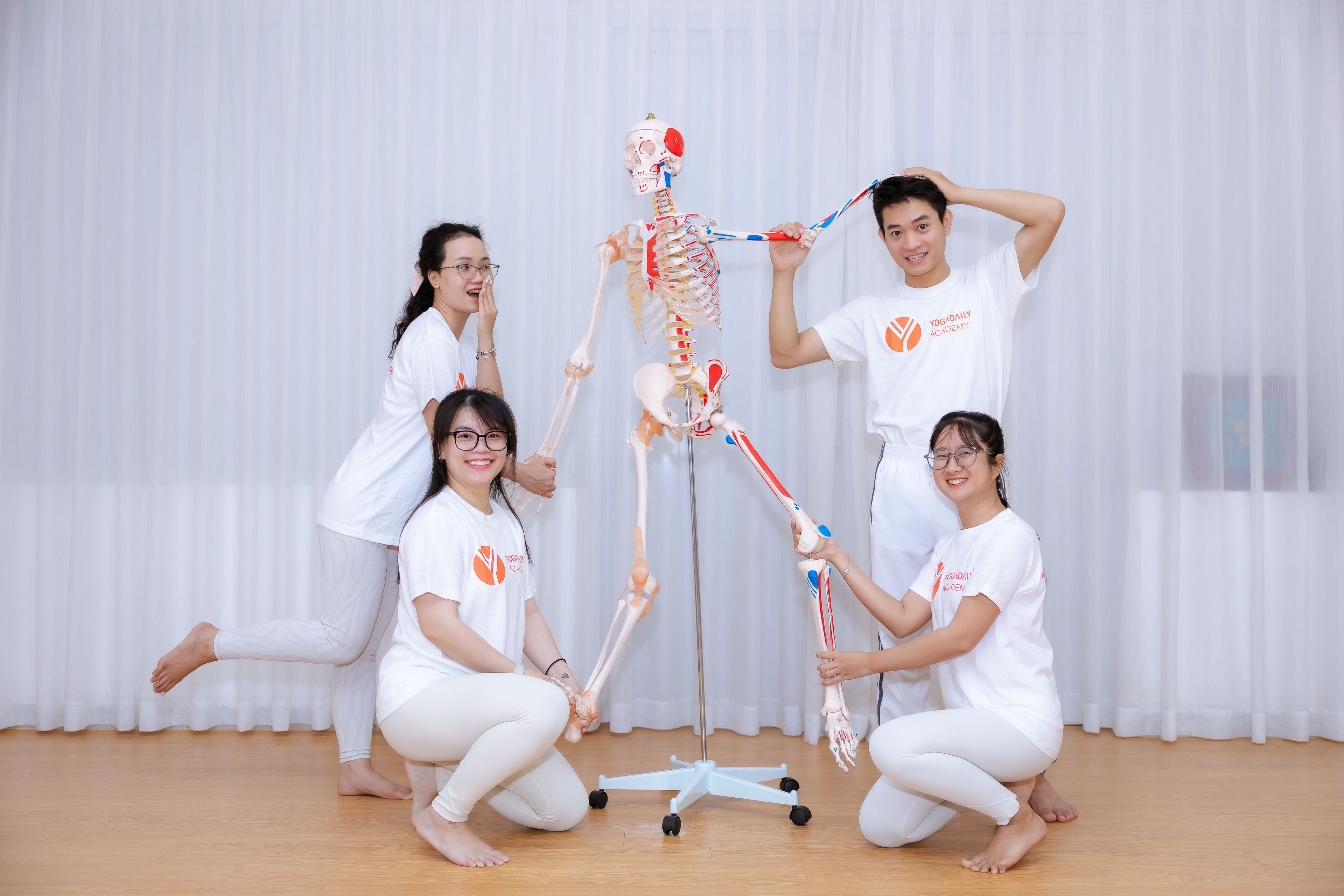 huan-luyen-vien-yoga