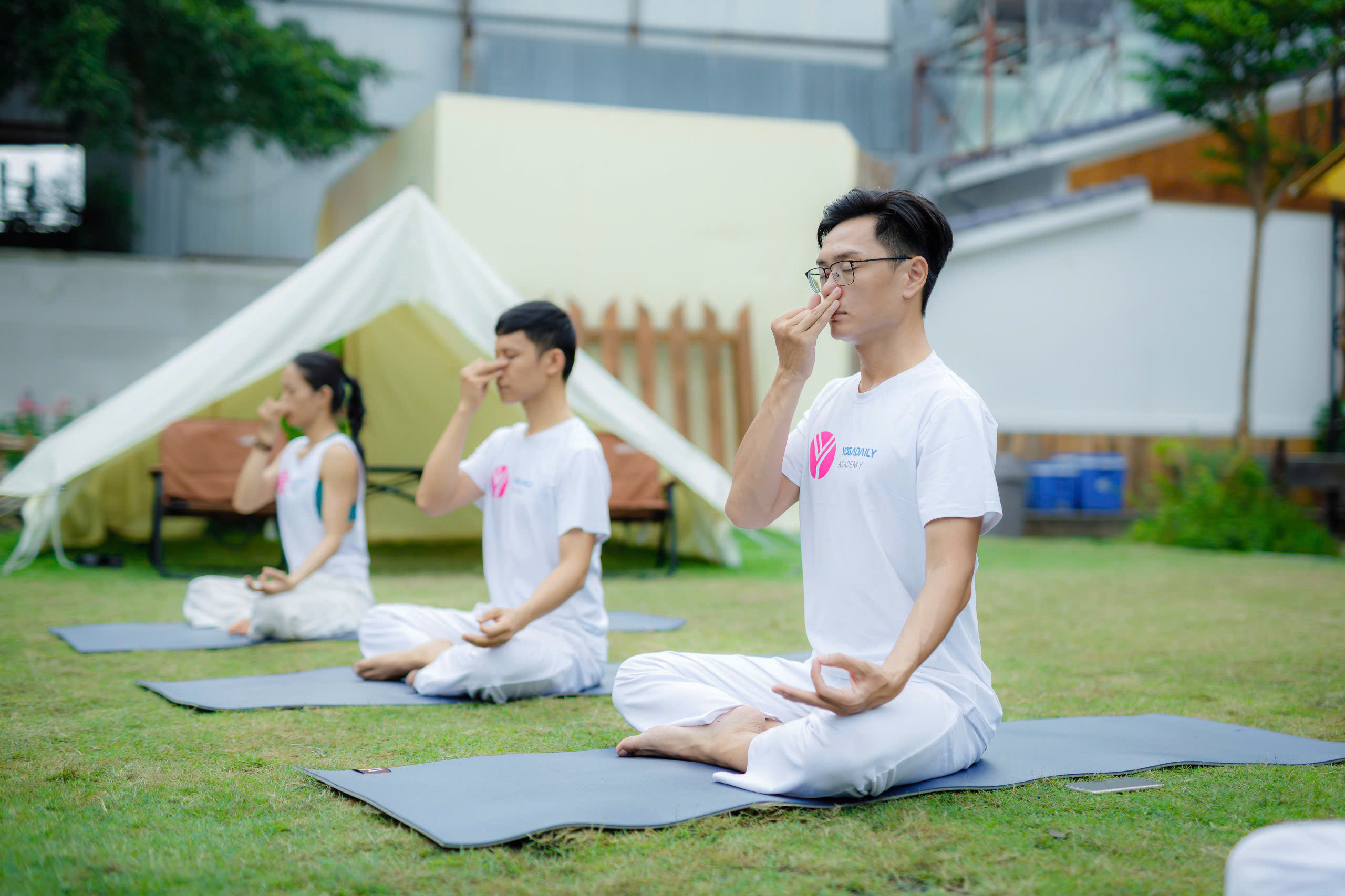 huan-luyen-vien-yoga