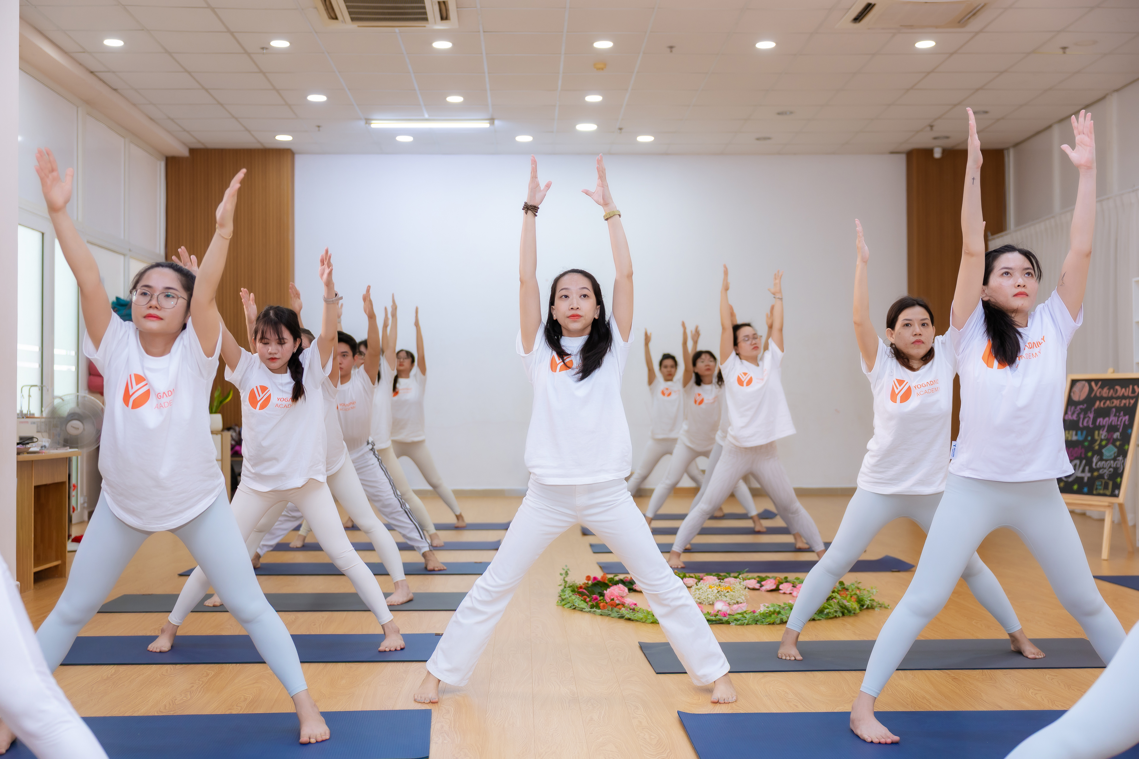 huan-luyen-vien-yoga